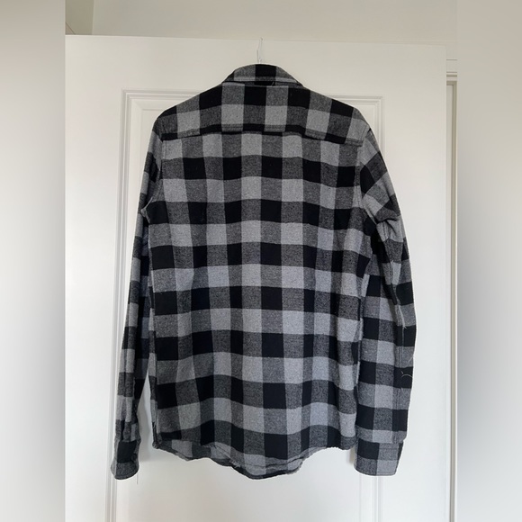 Amneisa- Flannel - Picture 2 of 3